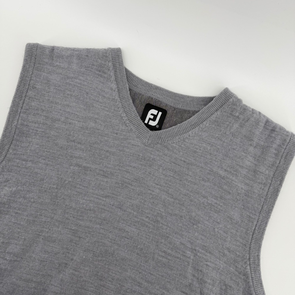 FootJoy Sweater Vest Mens XL Grey 100% Wool V-Neck Golf Athletic Logo 0915